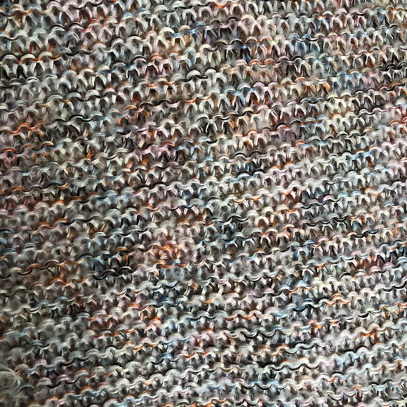 Jessica Simpson sweater - Picture 4 of 5